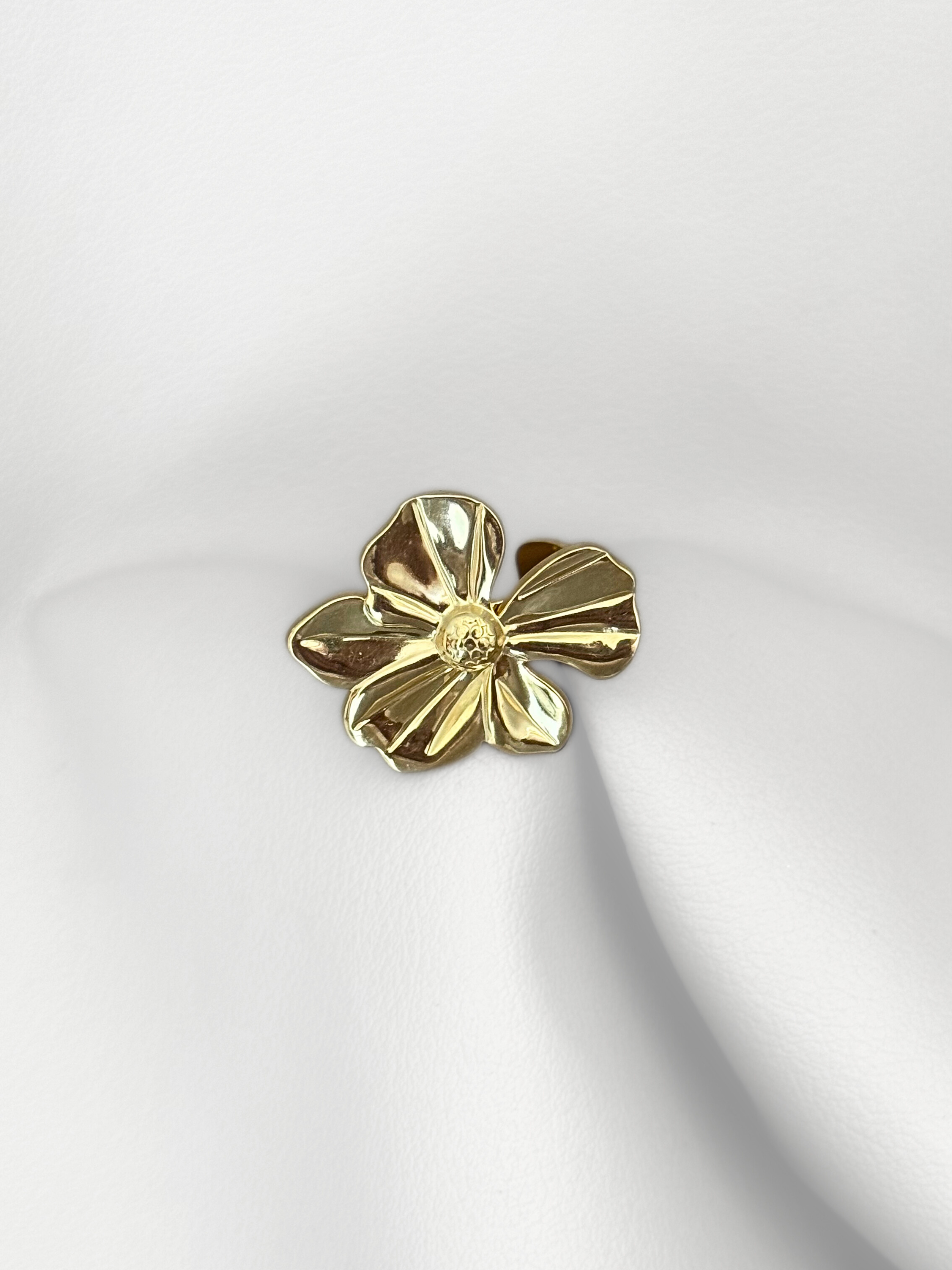 Anillo Golden Wildpetal Regulable