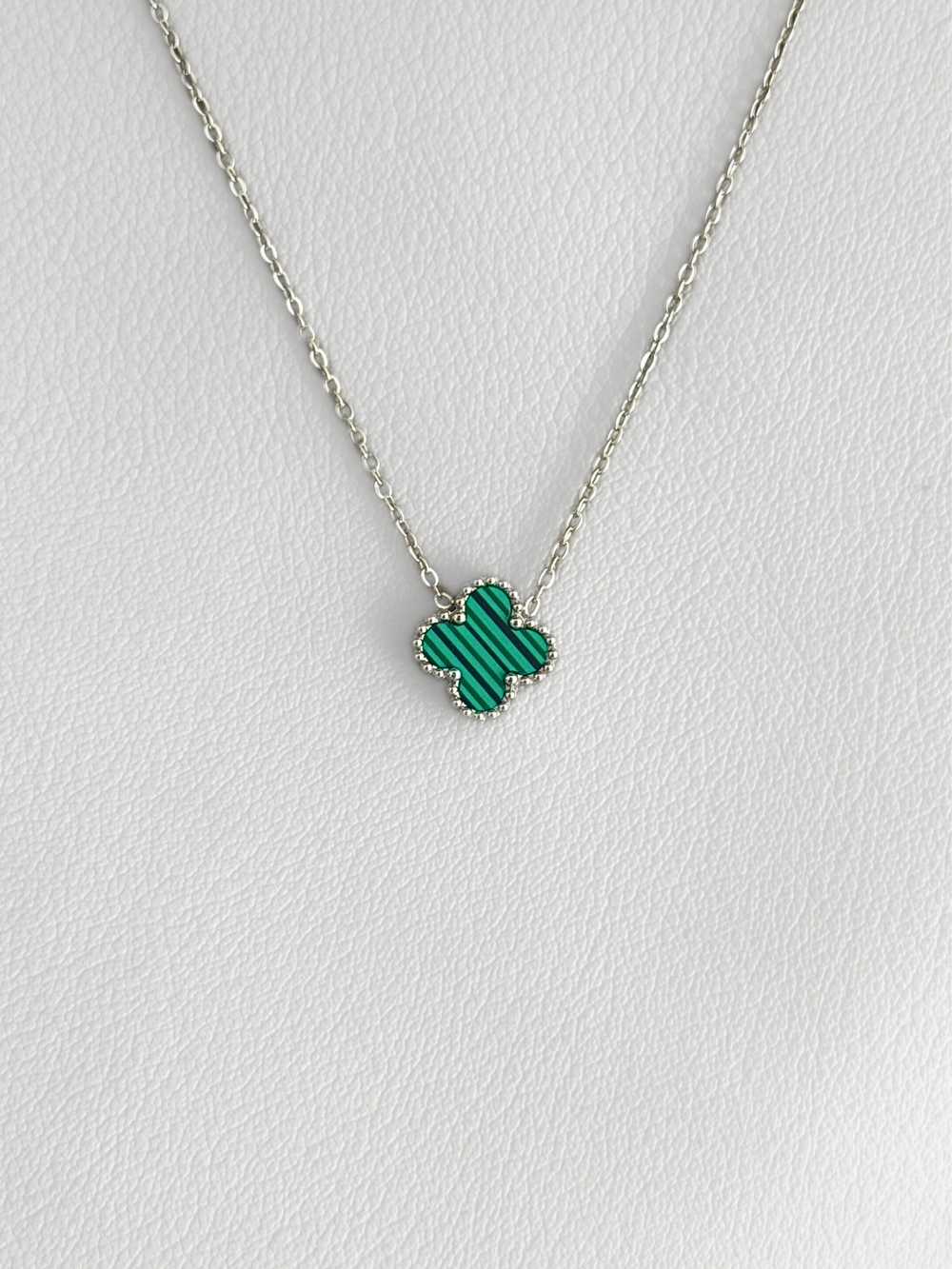 Collar Silver Green Clover