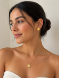 Golden Clover Chic