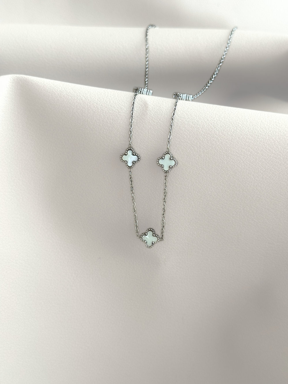 Collar Aurora estilo Van Cleef acero 316L plateado