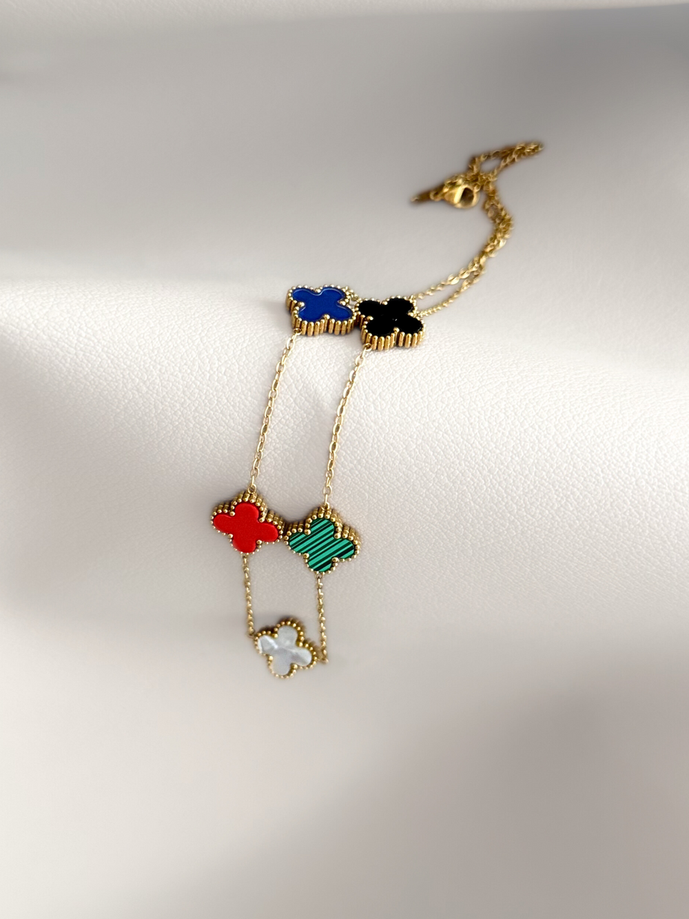 Collar Boreal estilo Van Cleef acero 316L dorado