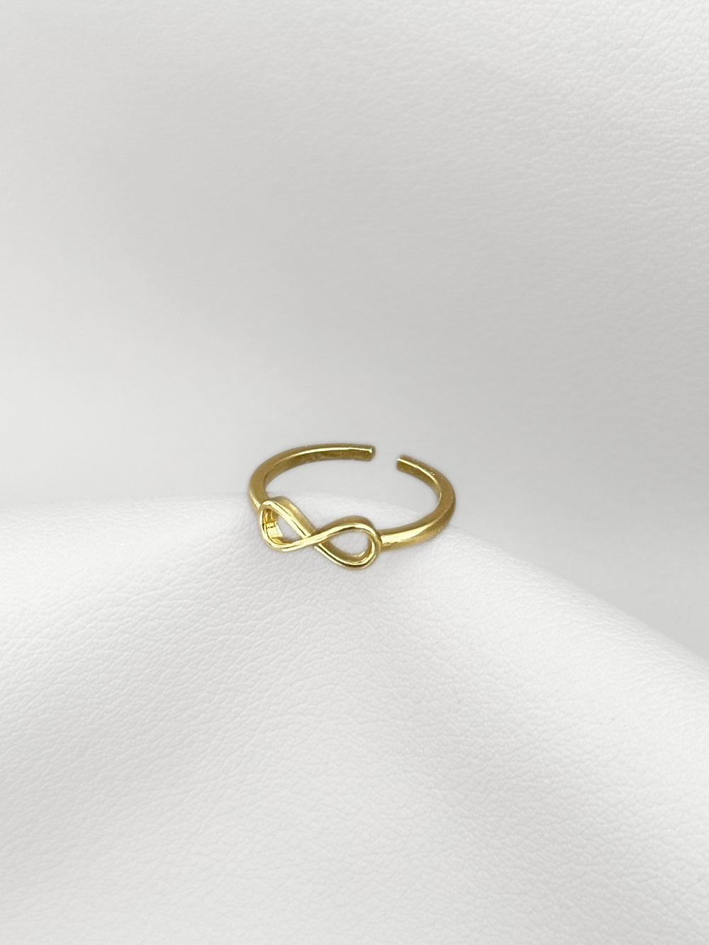Anillo Golden Infinity