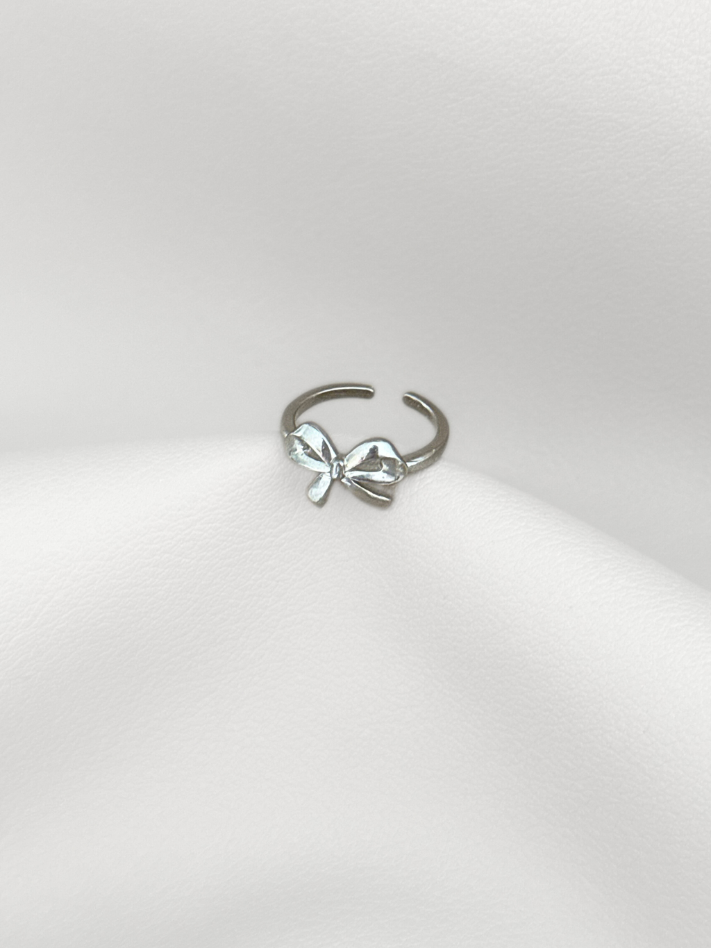 Silver Minimal Bow Ring