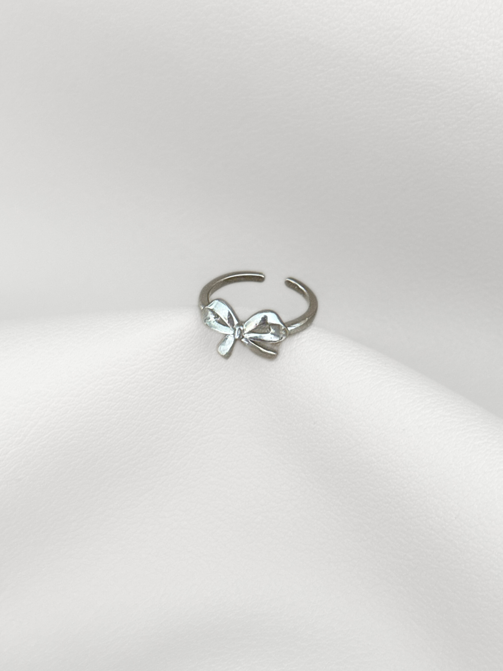 Silver Minimal Bow Ring