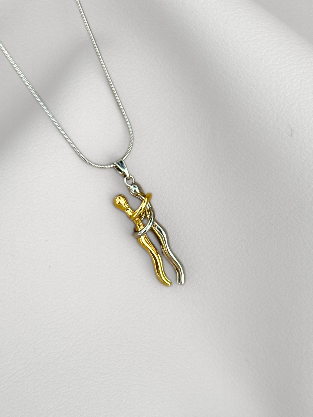 Collar Abrazo Eterno