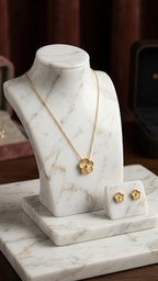 Golden Clover Chic