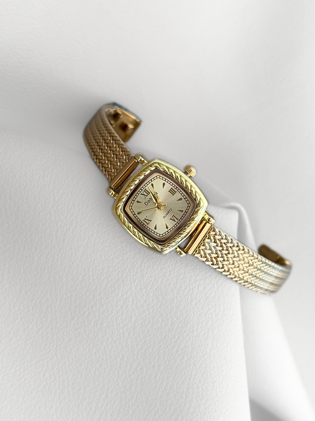 Reloj Golden Square Mini
