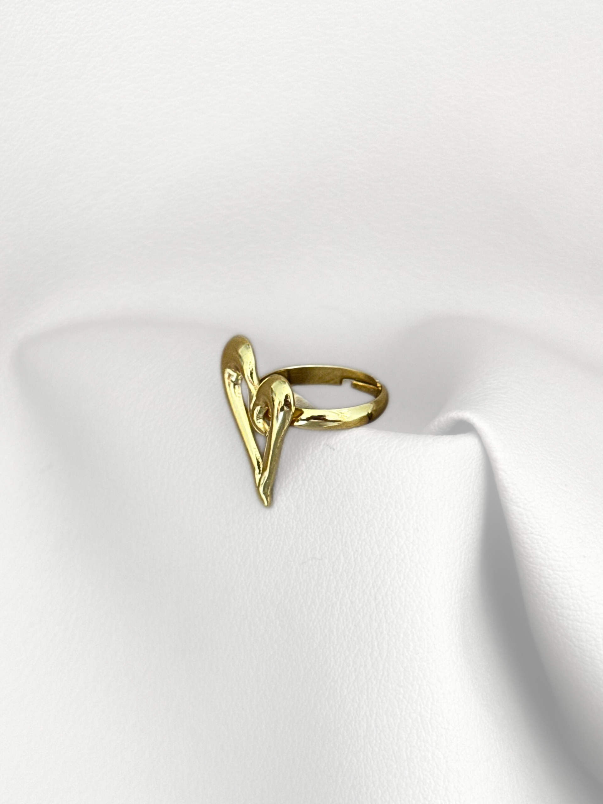Anillo “Bold Heart Silhouette”