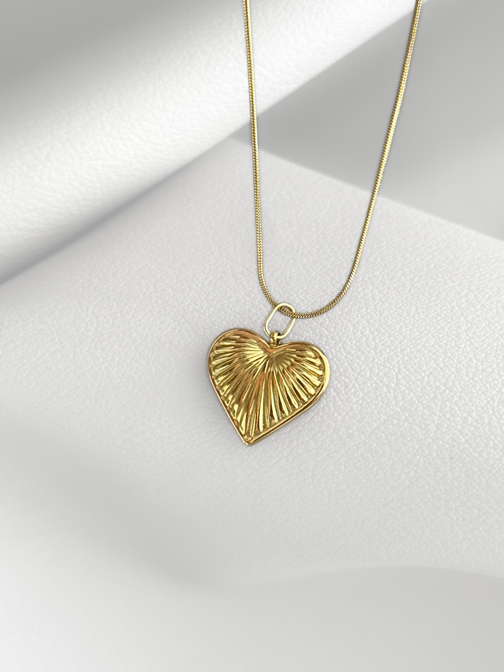 Collar Statement Heart