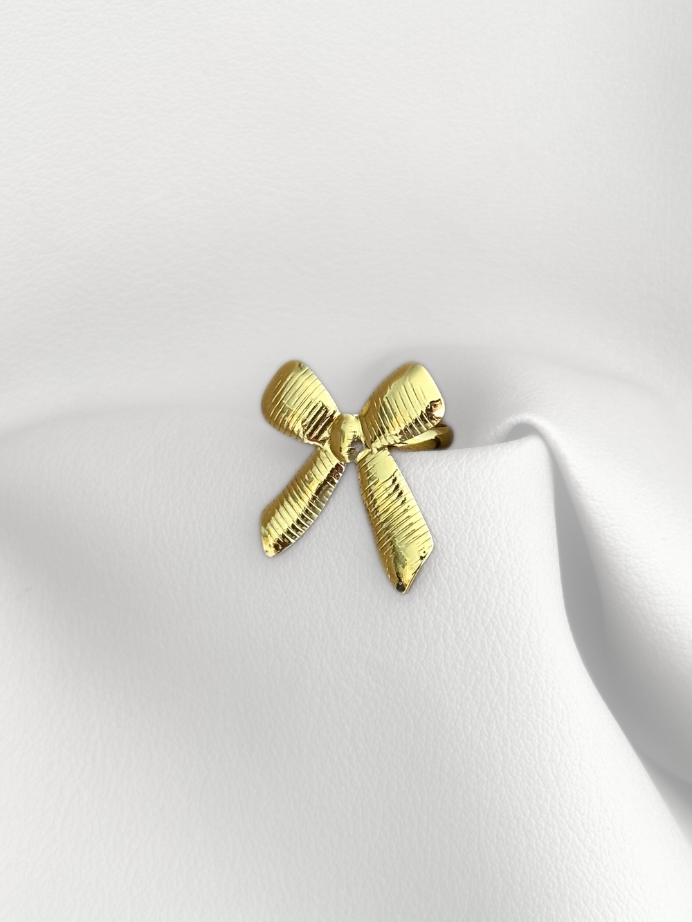 Anillo “Golden Bow Max”