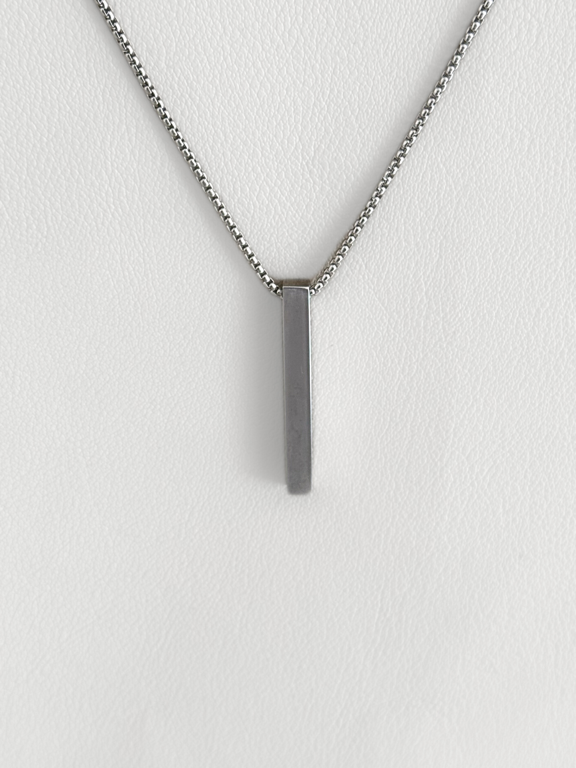 Collar “Bar Edge Minimal”