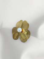 Anillo Golden Petal Pearl
