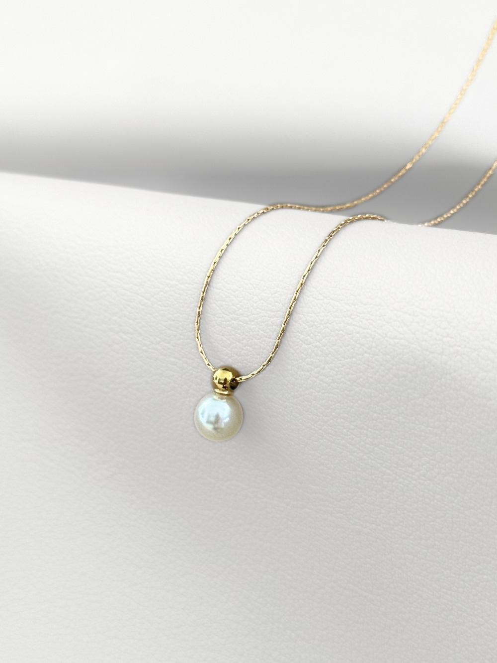 Collar Golden Pearl con dije enchapado oro 14k