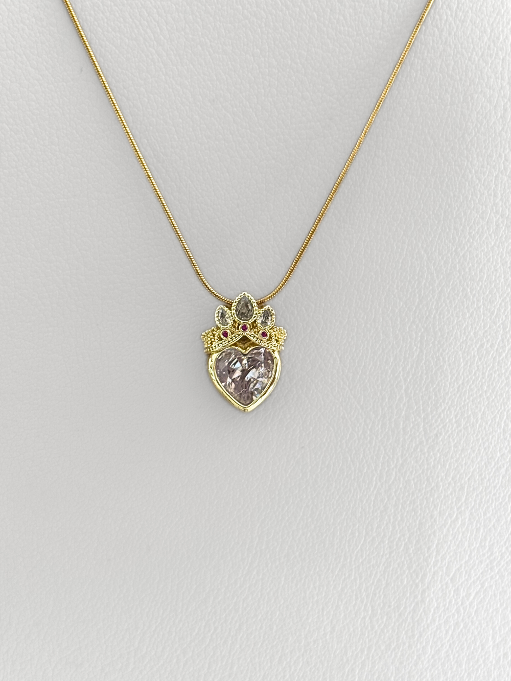 Collar Corazón Corona Rapunzel Rose