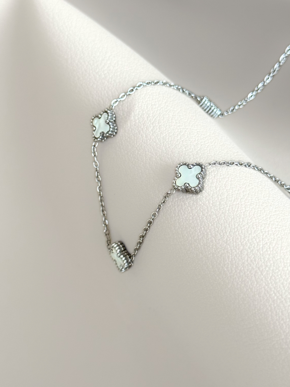 Collar Aurora estilo Van Cleef acero 316L plateado