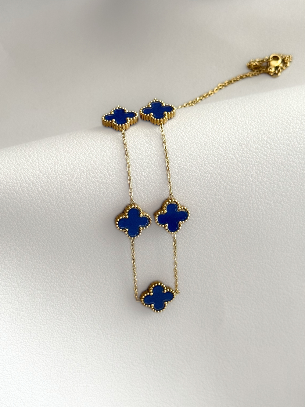 Collar Blue estilo Van Cleef acero 316L dorado