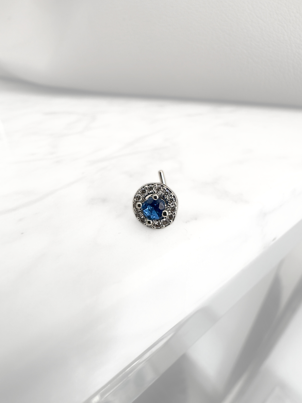 Piercing Blue Halo Nostril