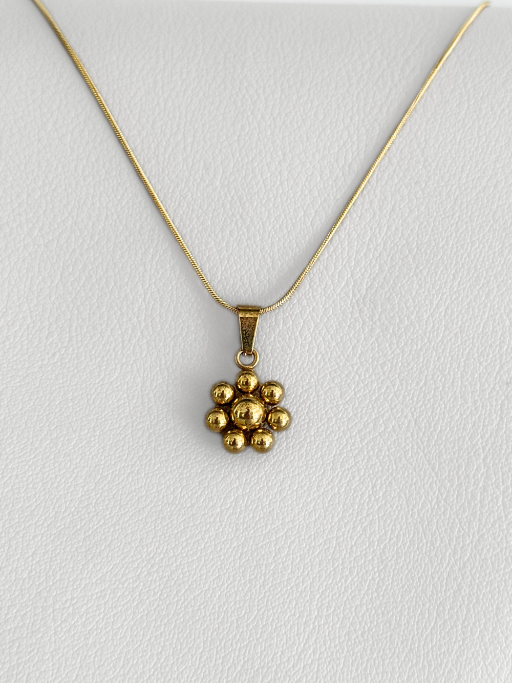 Collar Golden Bloom Beads