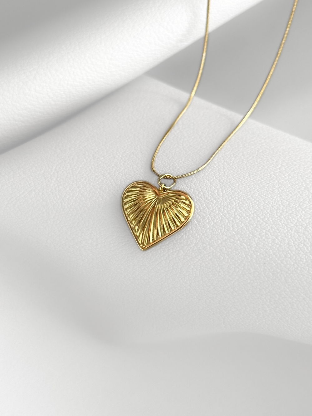 Collar Statement Heart