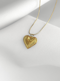 Collar Statement Heart