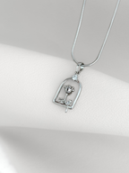 Collar Silver Rose Frame