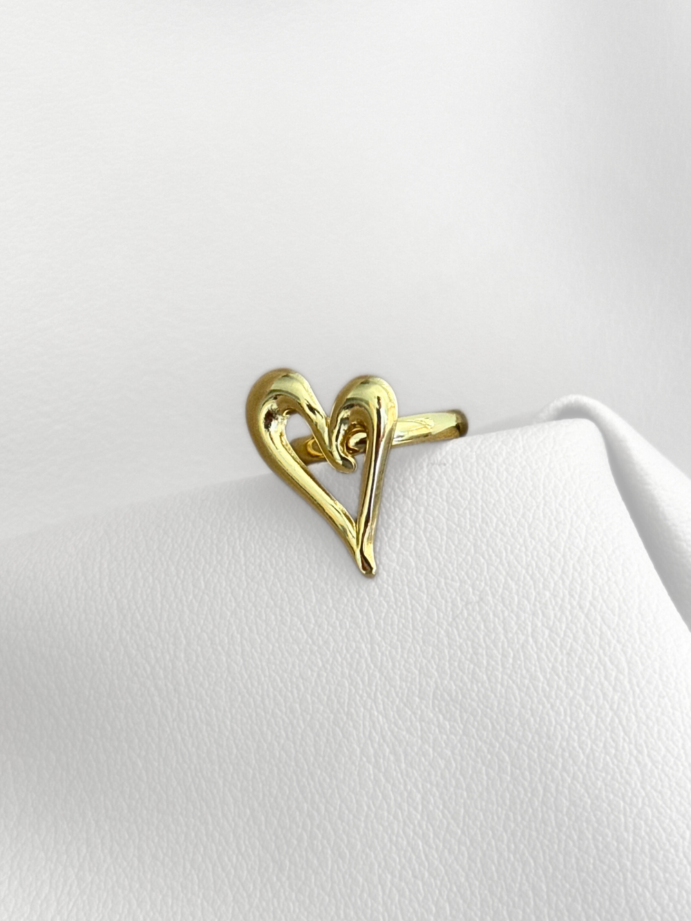 Anillo “Bold Heart Silhouette”