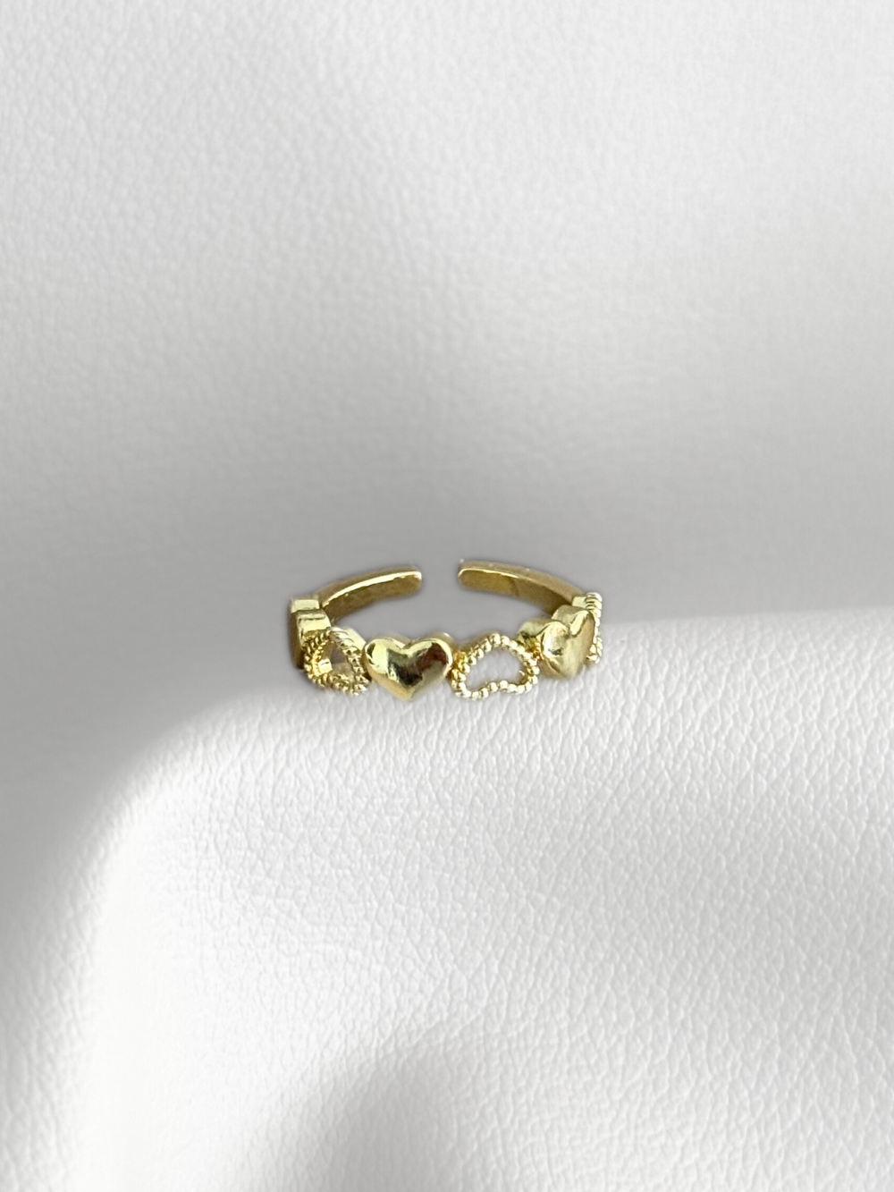 Anillo Golden Hearts Line