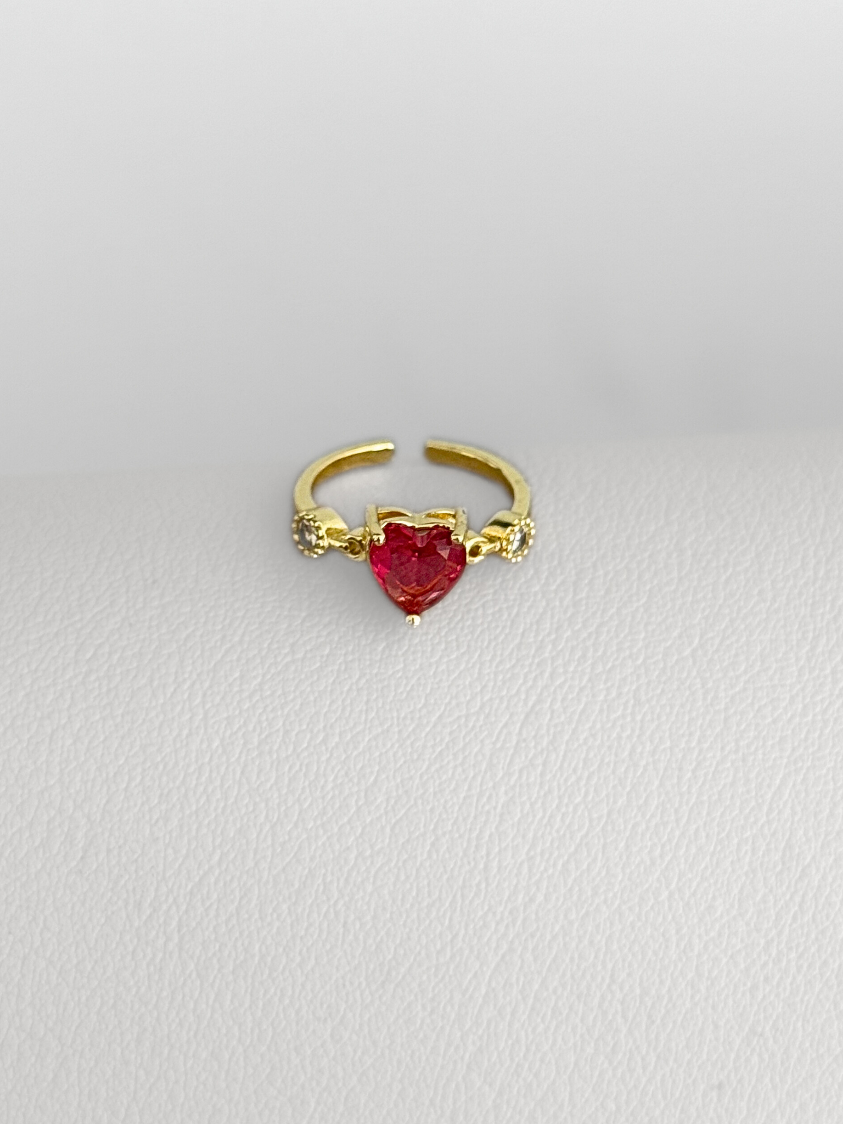 Anillo Red Heart Gold