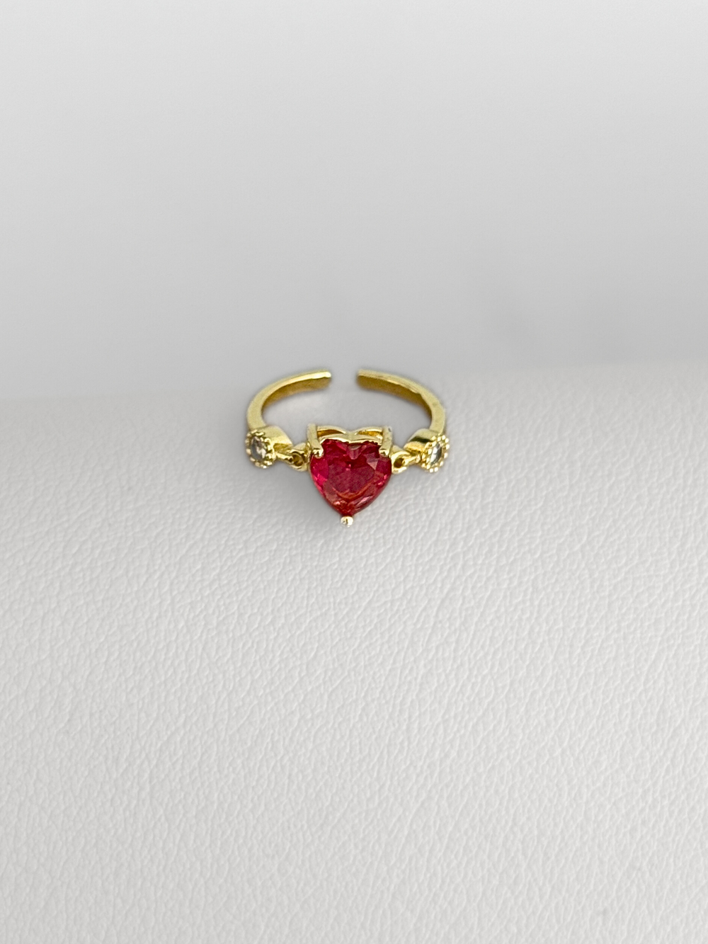 Anillo Red Heart Gold