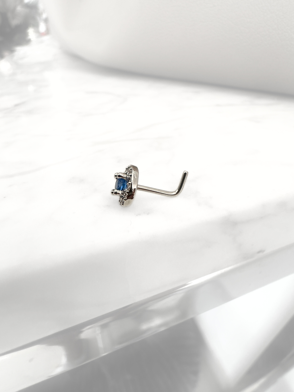 Piercing Blue Halo Nostril