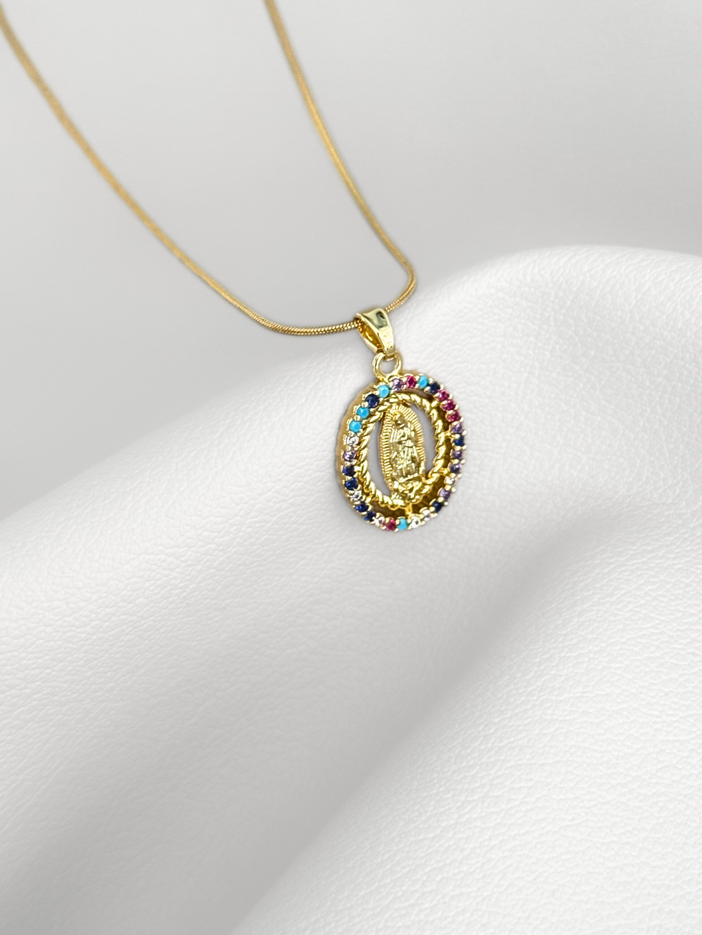 Collar Golden Virgin Glow