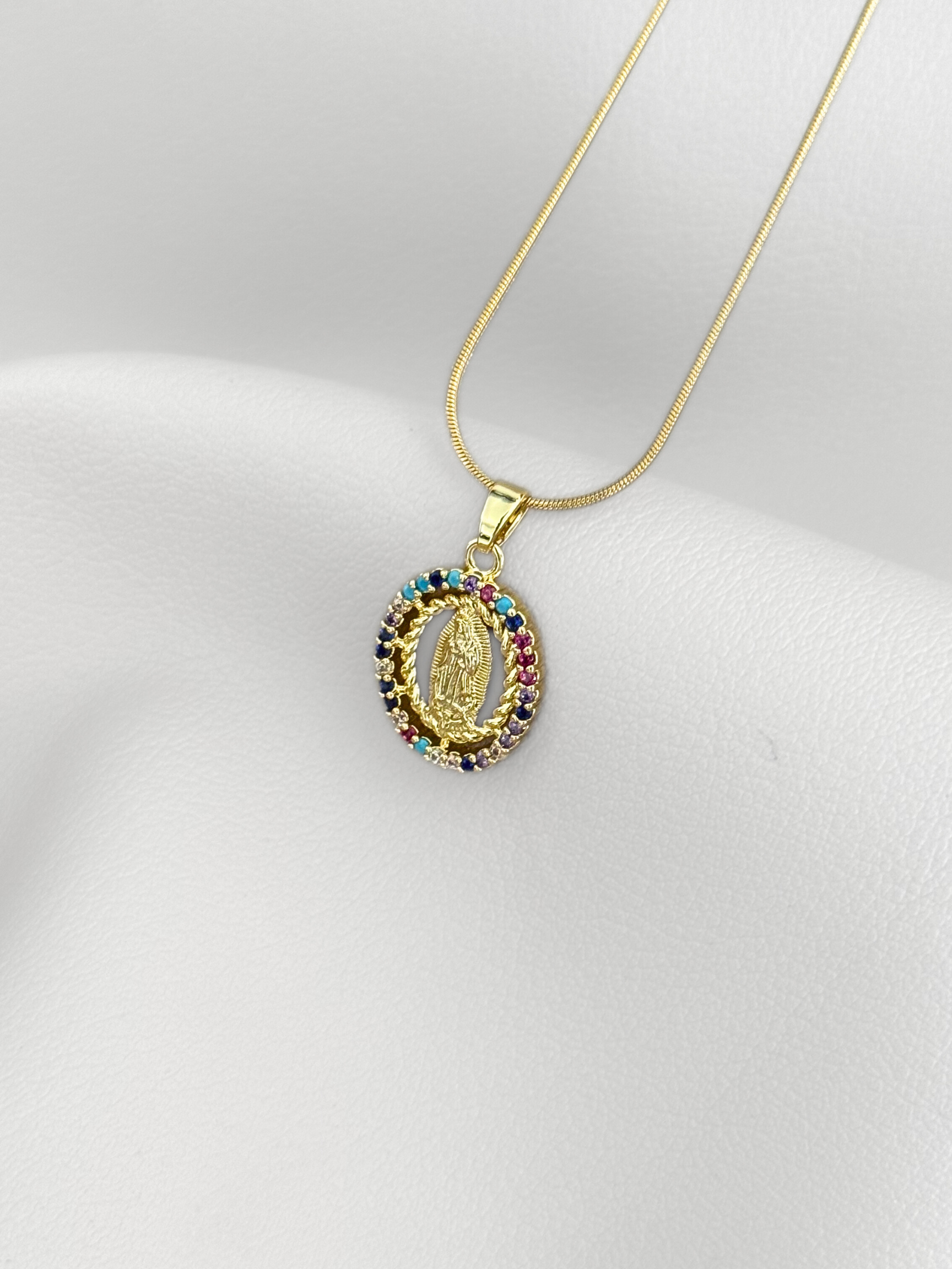 Collar Golden Virgin Glow