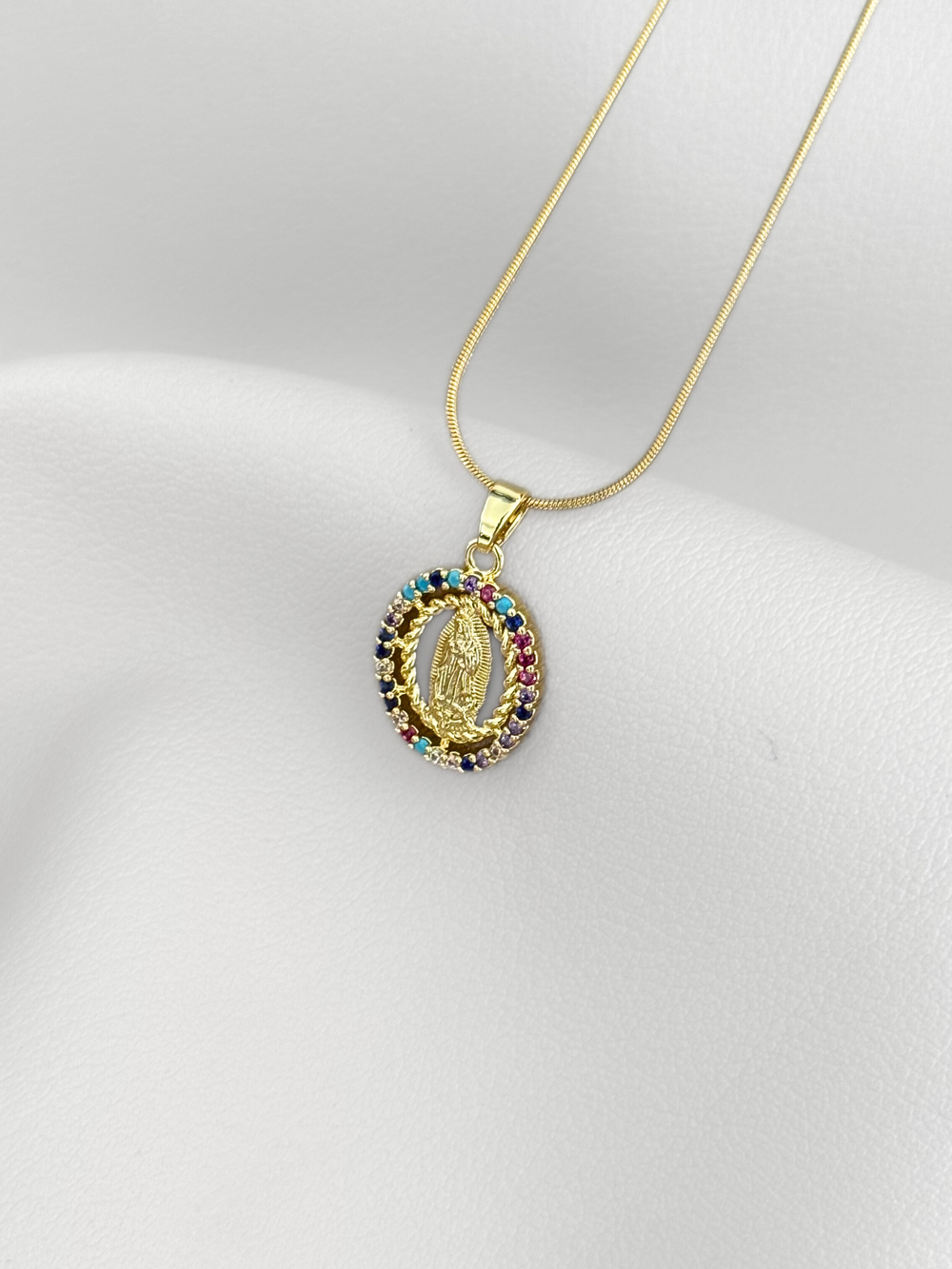 Collar Golden Virgin Glow