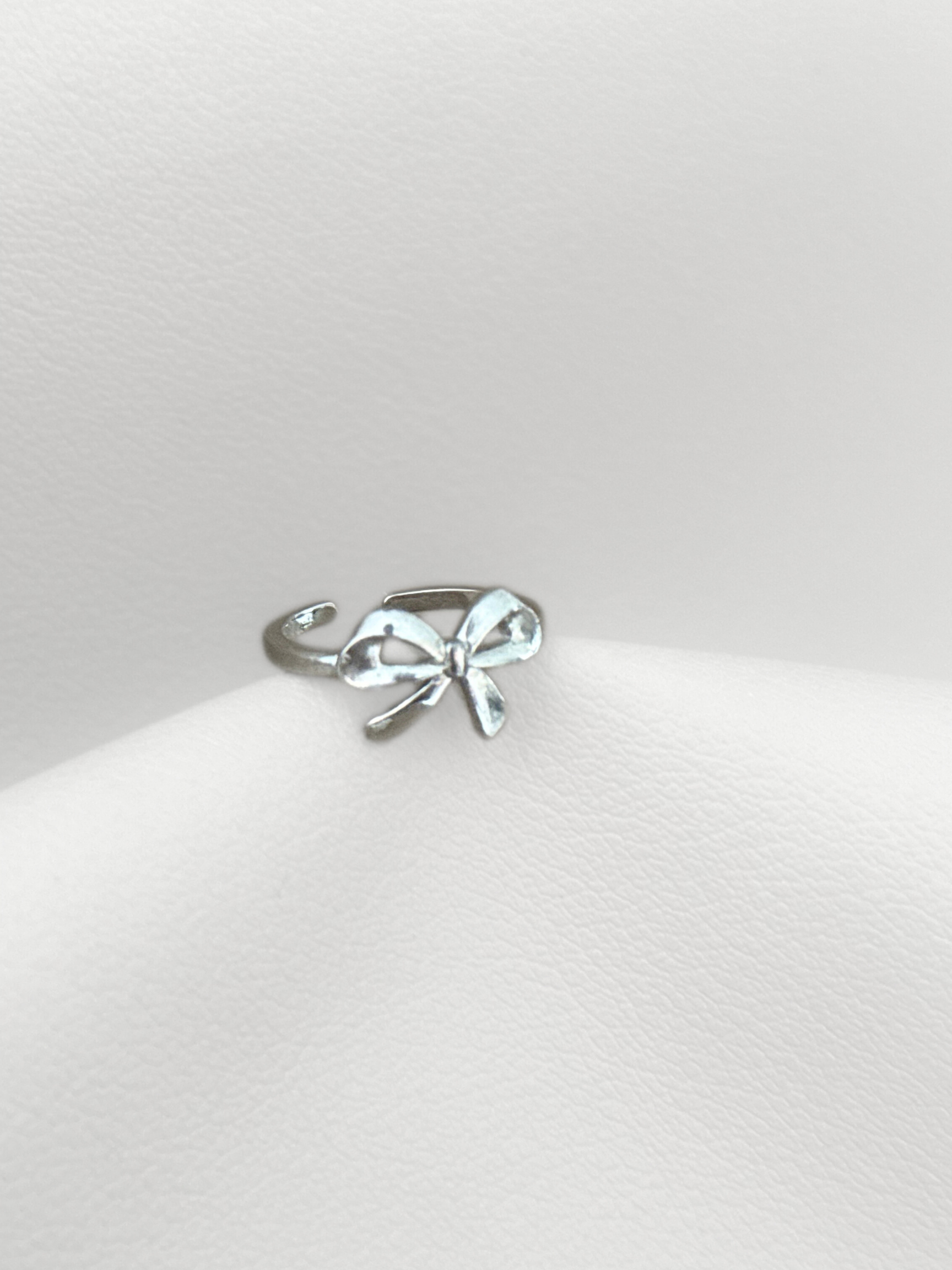 Silver Minimal Bow Ring