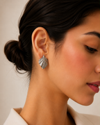 aretes de acero 316L
aretes de acero inoxidable 316L
aretes plateados
aretes plateados mujer
aretes de acero plateado
aretes de hoja
aretes con diseño de hoja
aretes elegantes mujer
aretes sofisticados
Aretes Aurora
Braja Joyería