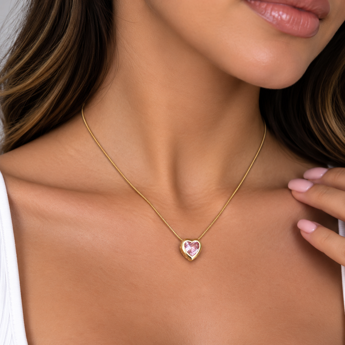 Collar Corazón Rosa de Acero Inoxidable 316L con Zirconia Brillante