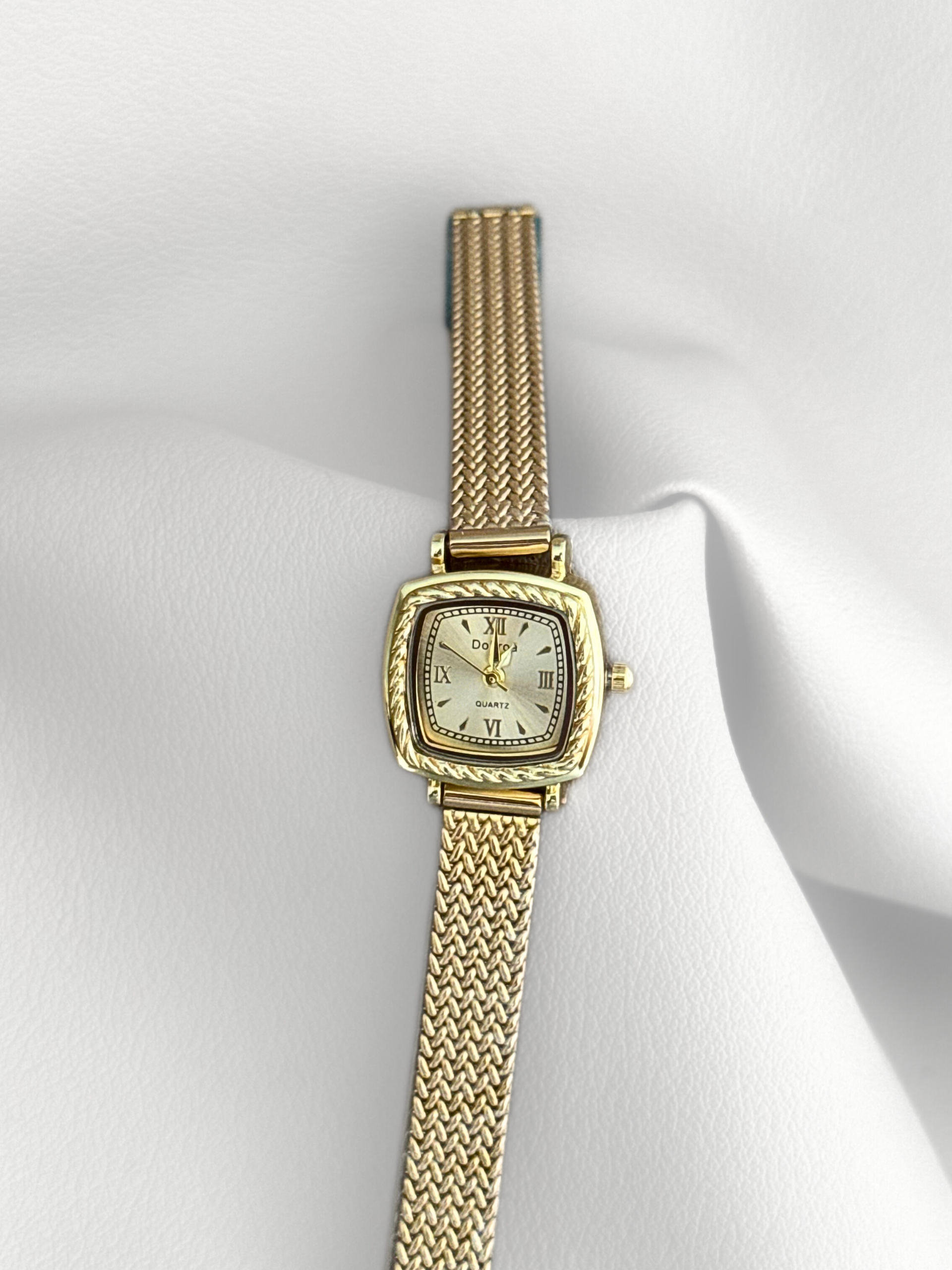 Reloj Golden Square Mini