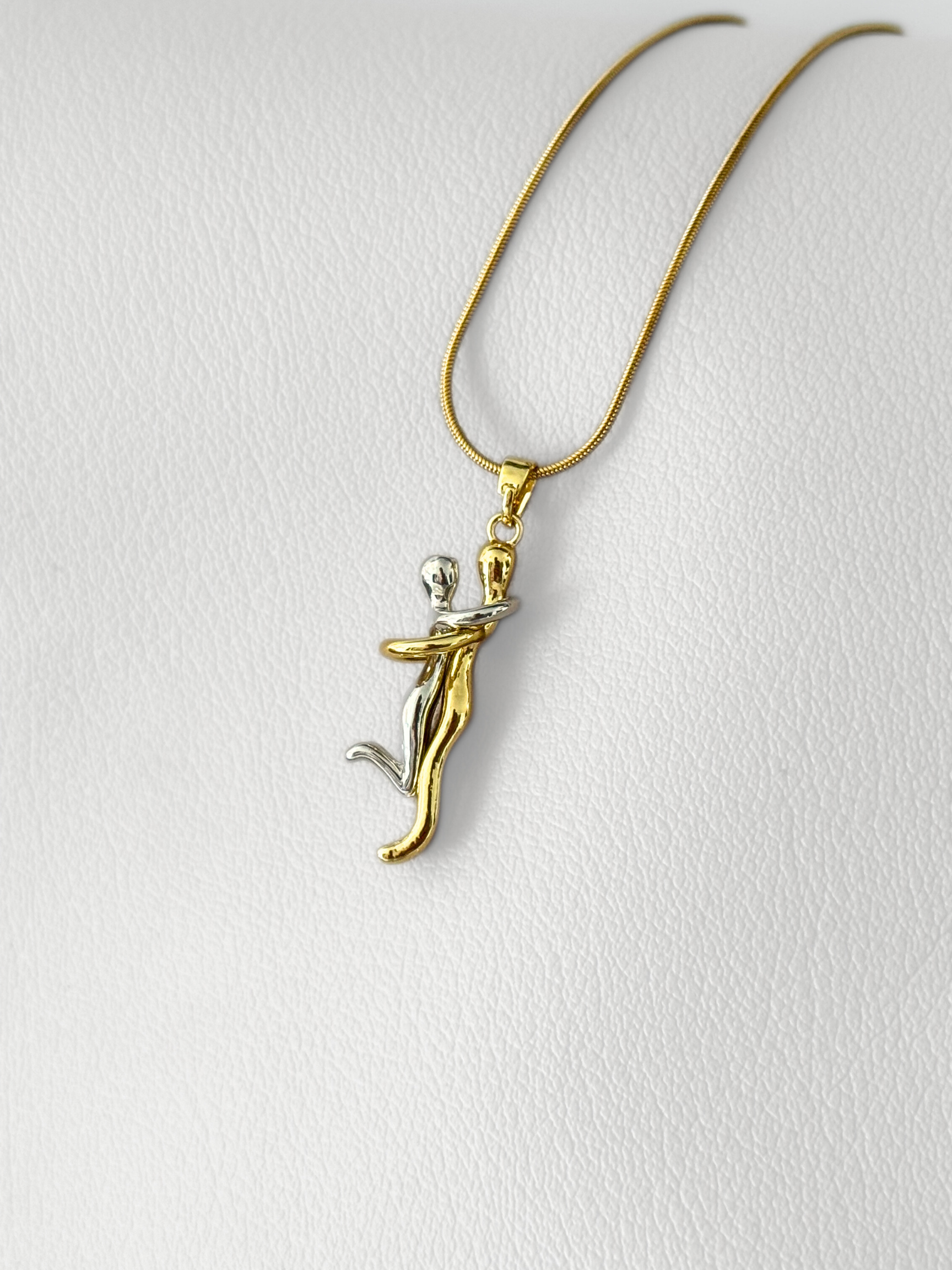 Collar Abrazo Eterno Love