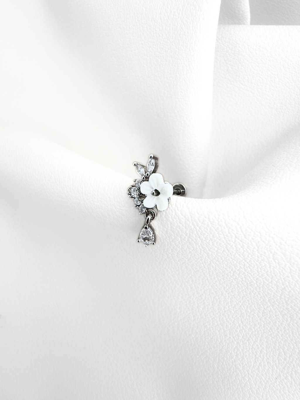 Piercing Flower Chain Silver