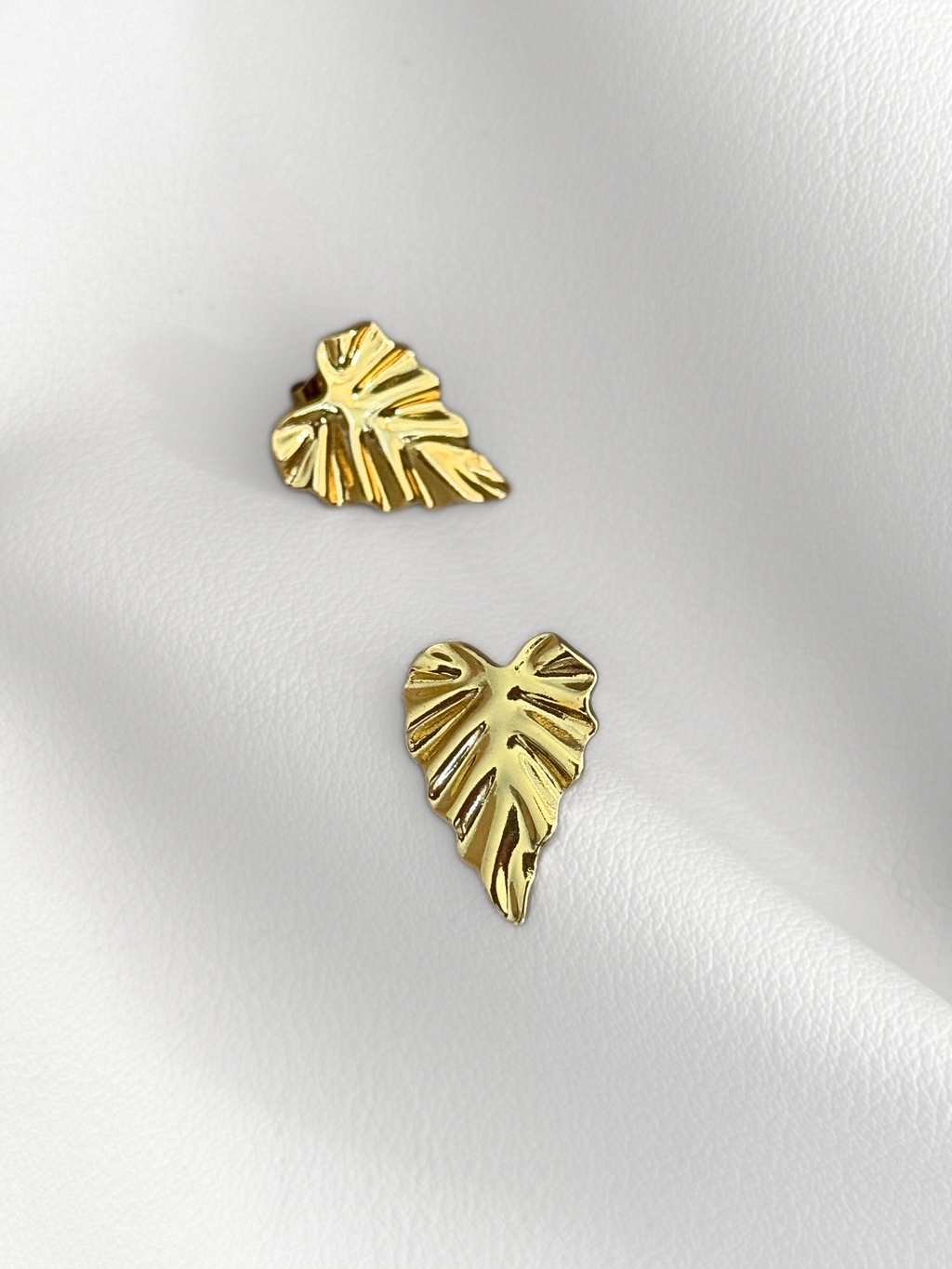 Aretes hoja Golden Leaf Sculpt