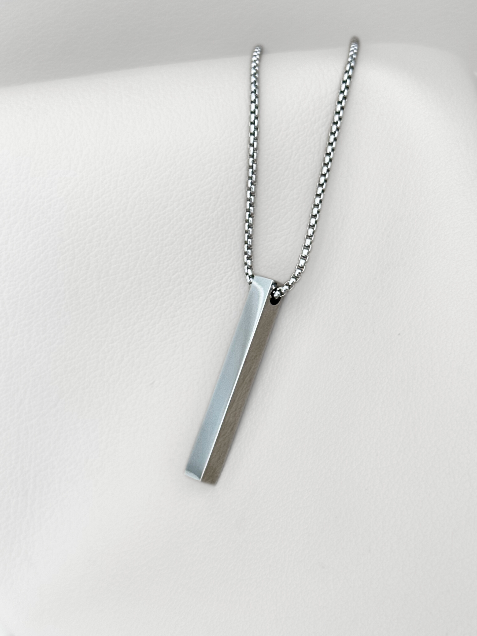 Collar “Bar Edge Minimal”