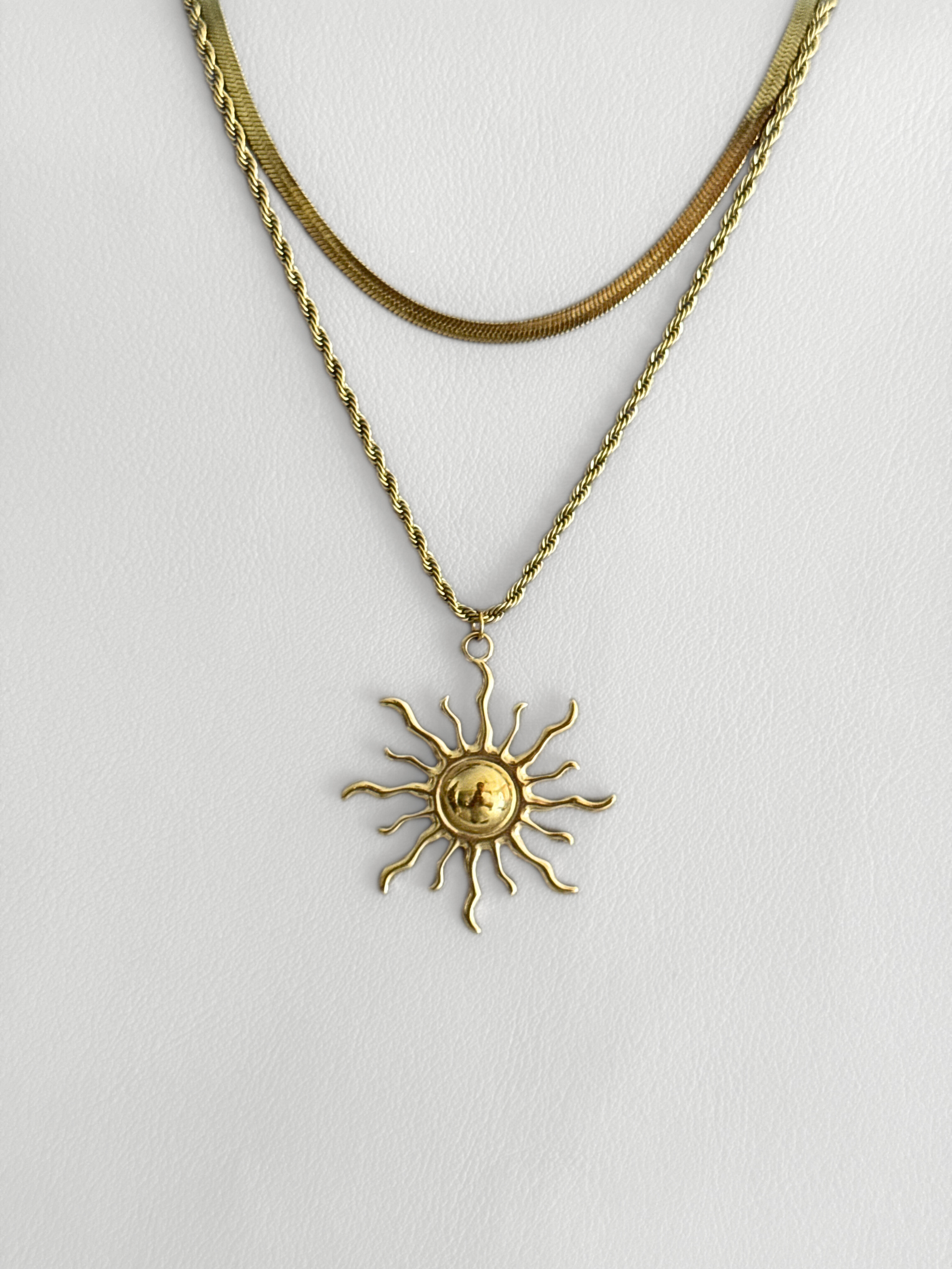 Collar Twin Sun Glow doble caída