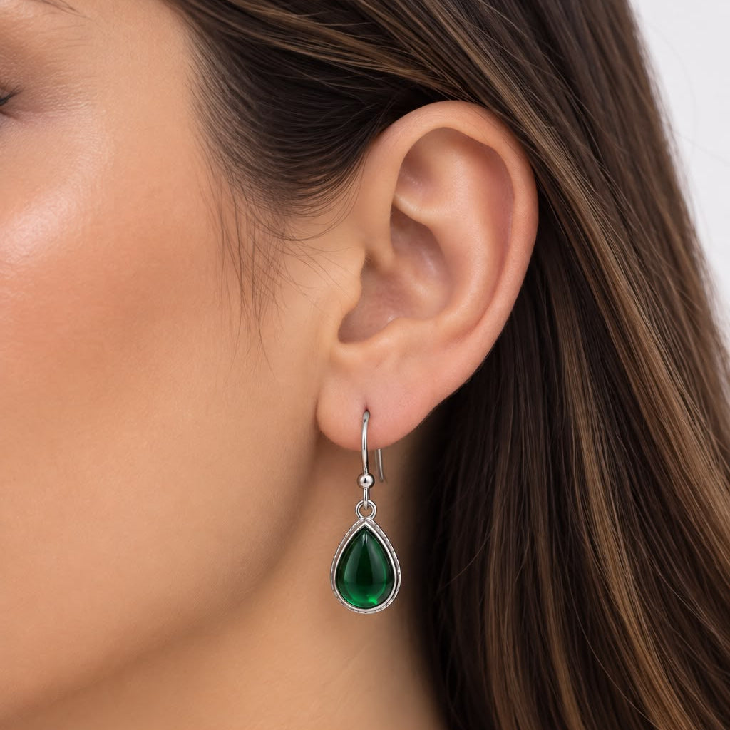 aretes jade Braja
aretes lágrima
aretes plateados
aretes verde jade
aretes de resina
aretes bohemios
aretes vintage
aretes bohemios vintage
aretes plateado blanco K
aretes acabado blanco K
aretes elegantes
aretes colgantes
aretes de aleación de cobre
joyería bohemia